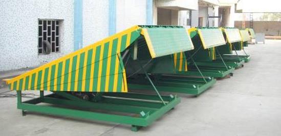 濟南(nan)固定式(shi)登車(che)橋